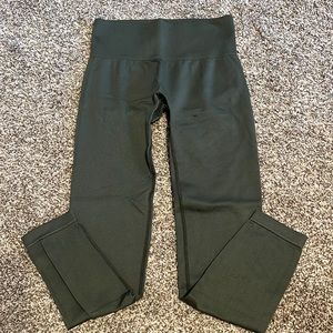 Paragon Dark Green leggings. Size medium